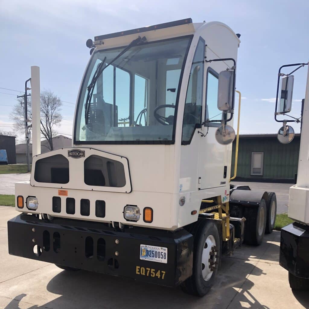 Used Autocar tow tractor