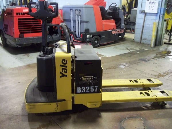 Used Yale pallet jack